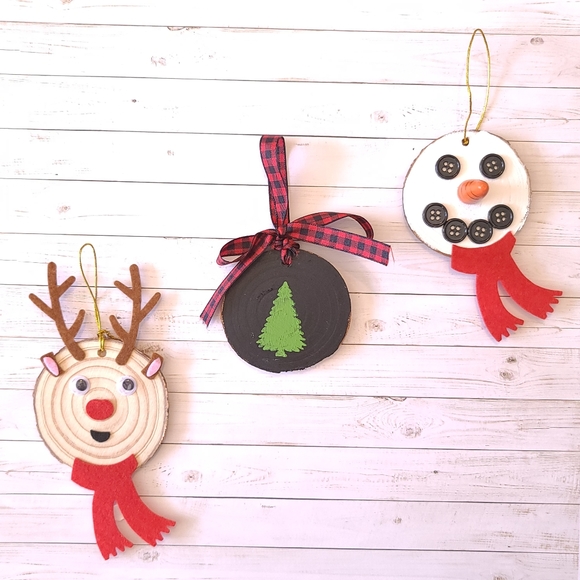 Rustic Wood Slices For DIY Holiday Ornaments - Picture 4 of 6